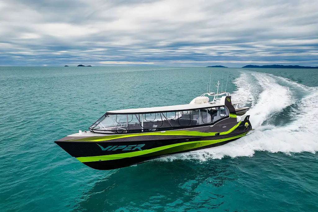 Viper Outer Great Barrier Reef Tour