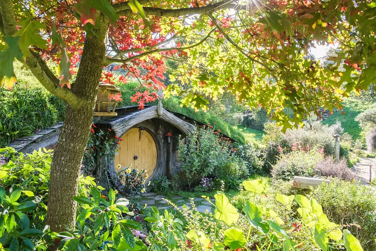 Hobbiton Movie Set Tour from Auckland to Rotorua