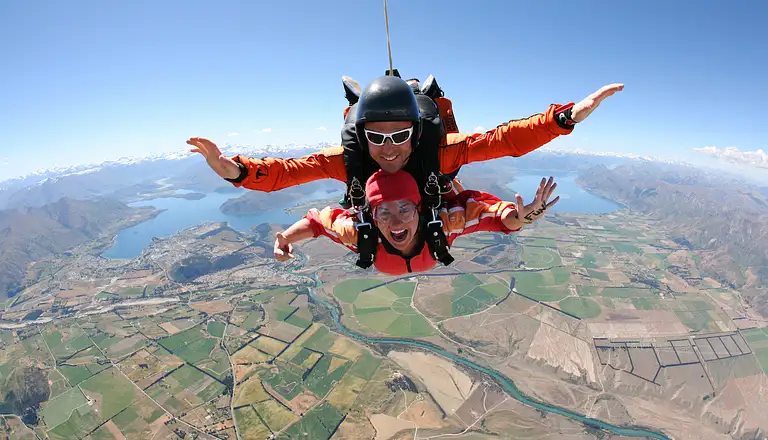 Freefall lake wanaka nz