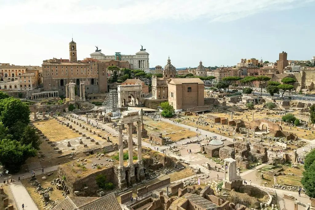 Colosseum & Roman Forum Small-Group Tour With A Local Guide