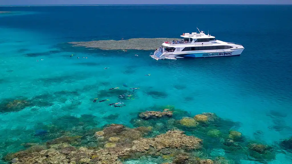 Silversnic Great Barrier Reef Triponic-hero-desktop-0294734b.jpeg