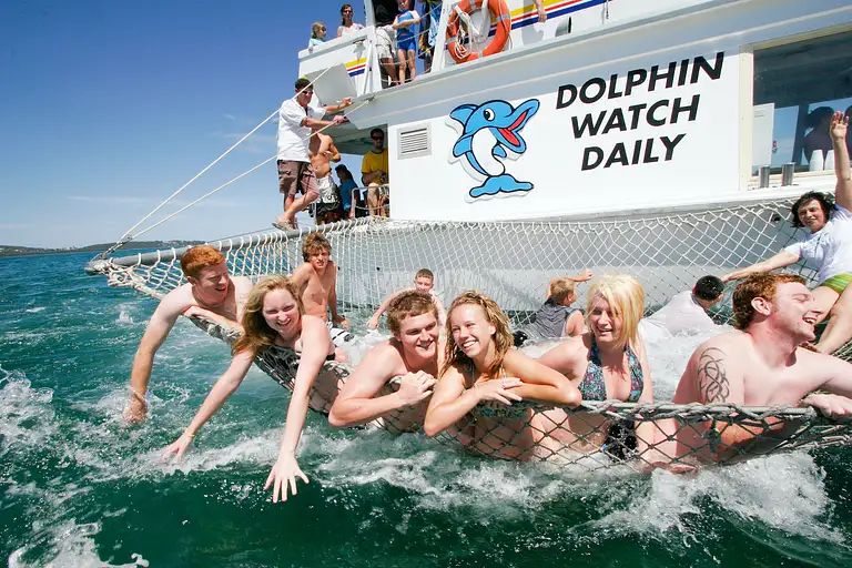 dolphin cruise port stephens