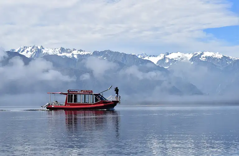 Lake Mapourika Scenic Cruise Deals