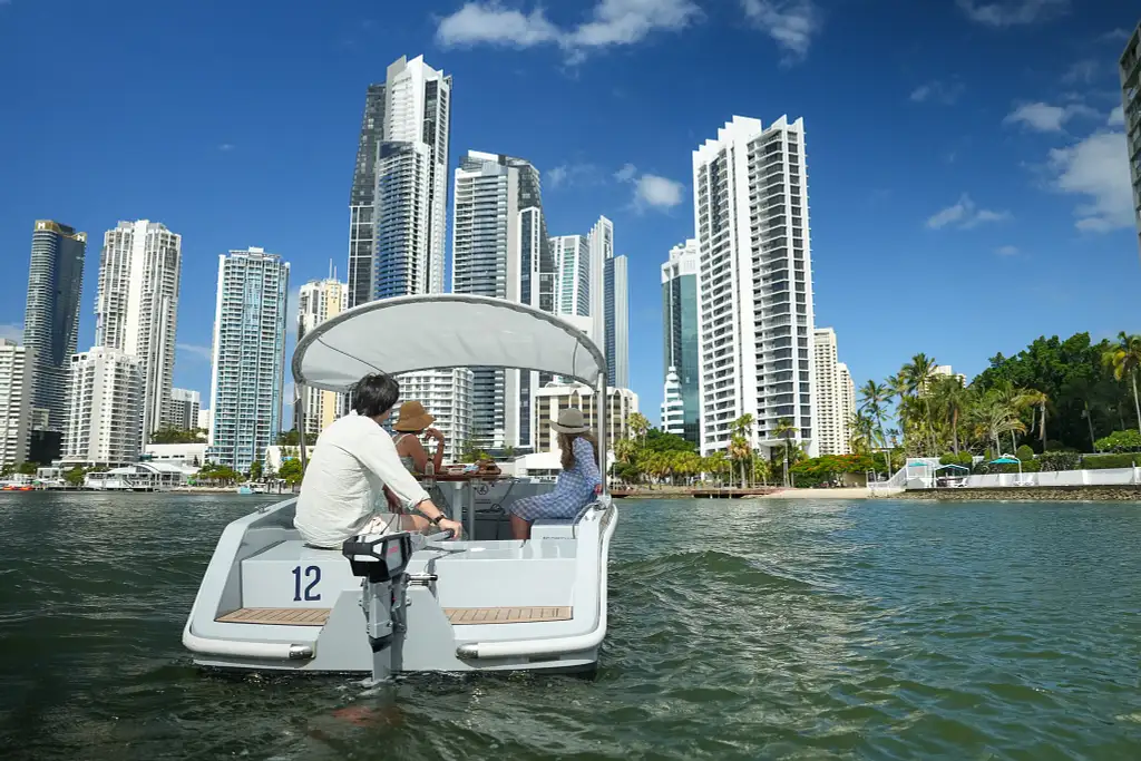 Gold Coast Electric Picnic Boat Hire