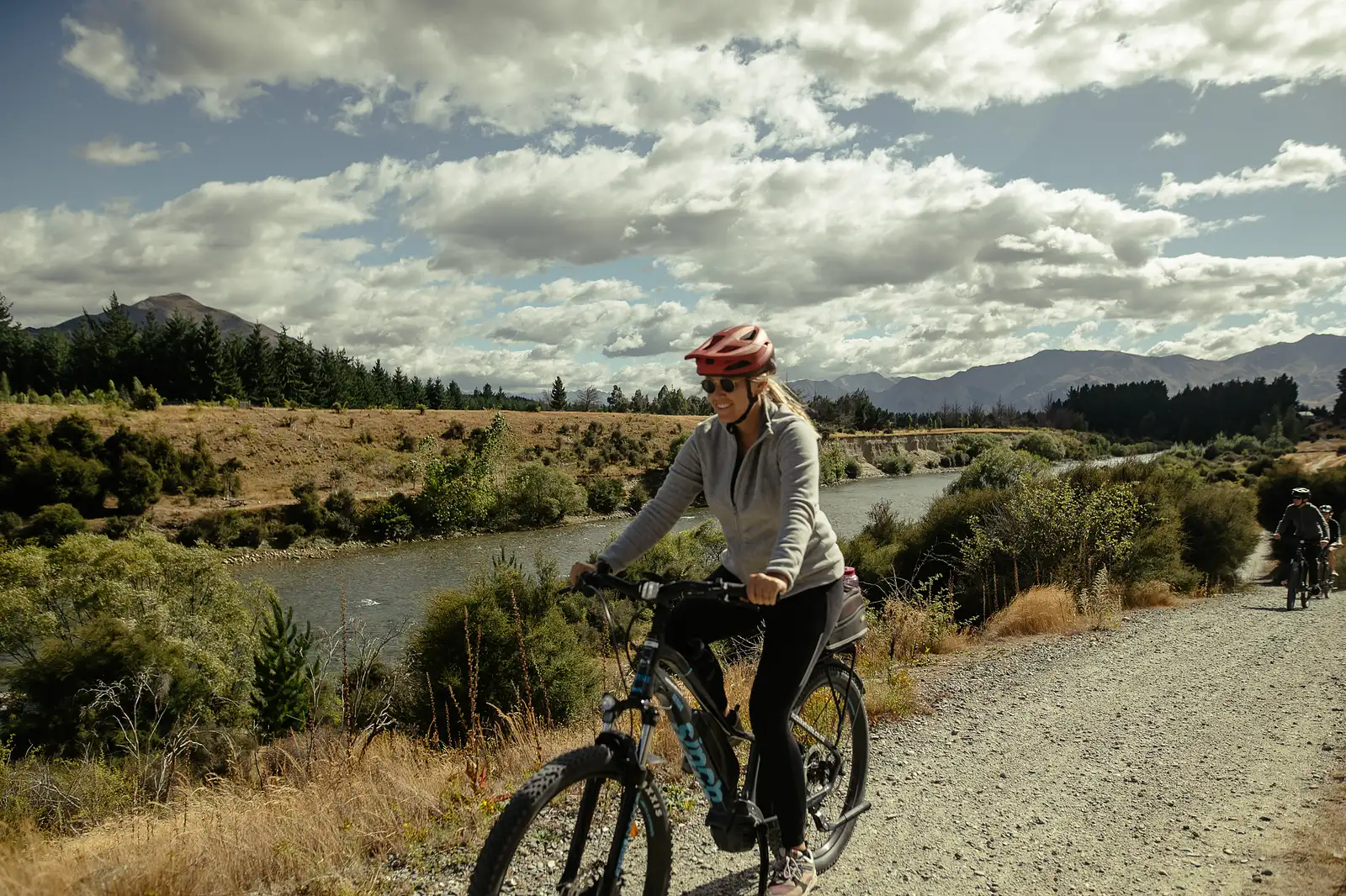 hawea and wanaka cycle trails