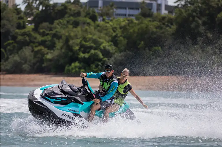thunderball shipwreck jet ski tour