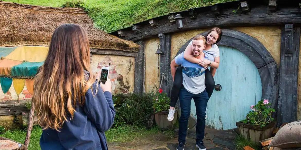 Auckland - Hobbiton and Watomo