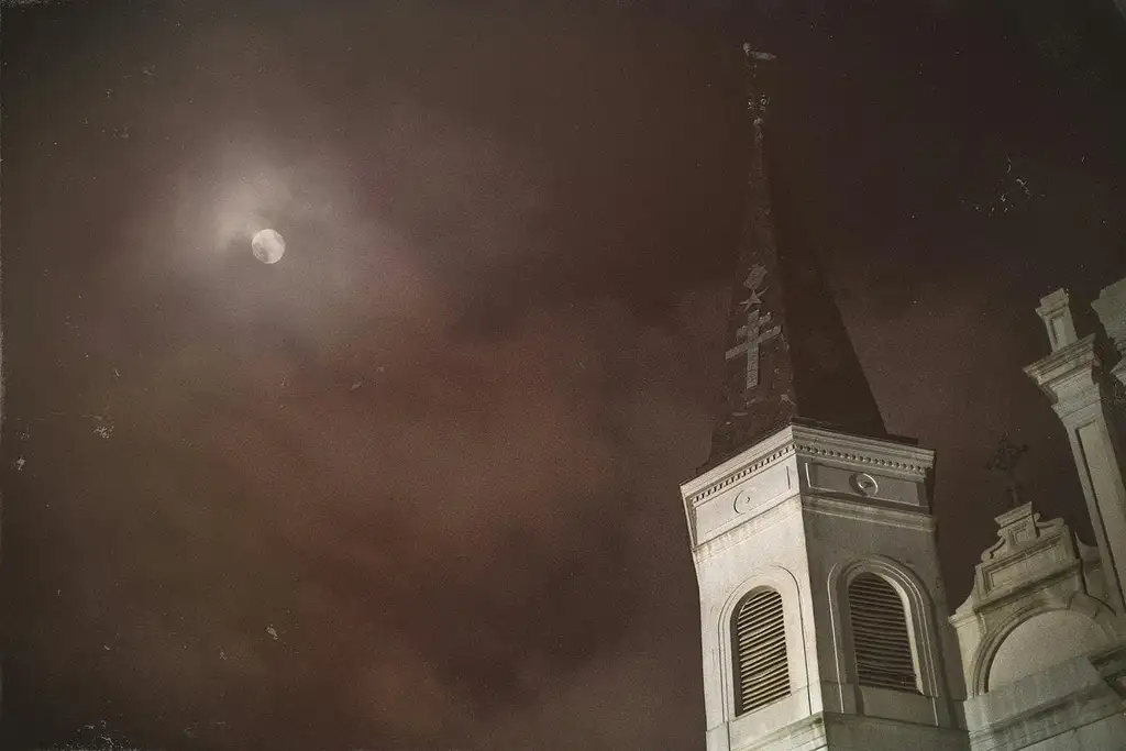 New Orleans Dark History Walking Tour – Devil’s Empire Guided Experience
