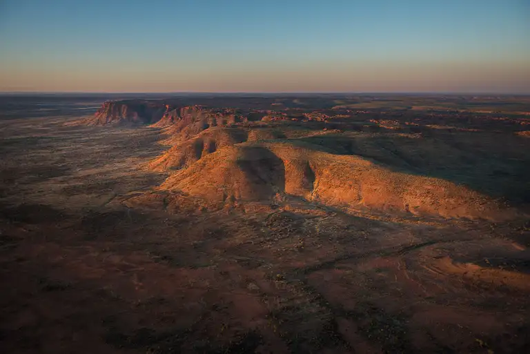 kings canyon & george gill range helicopter tours