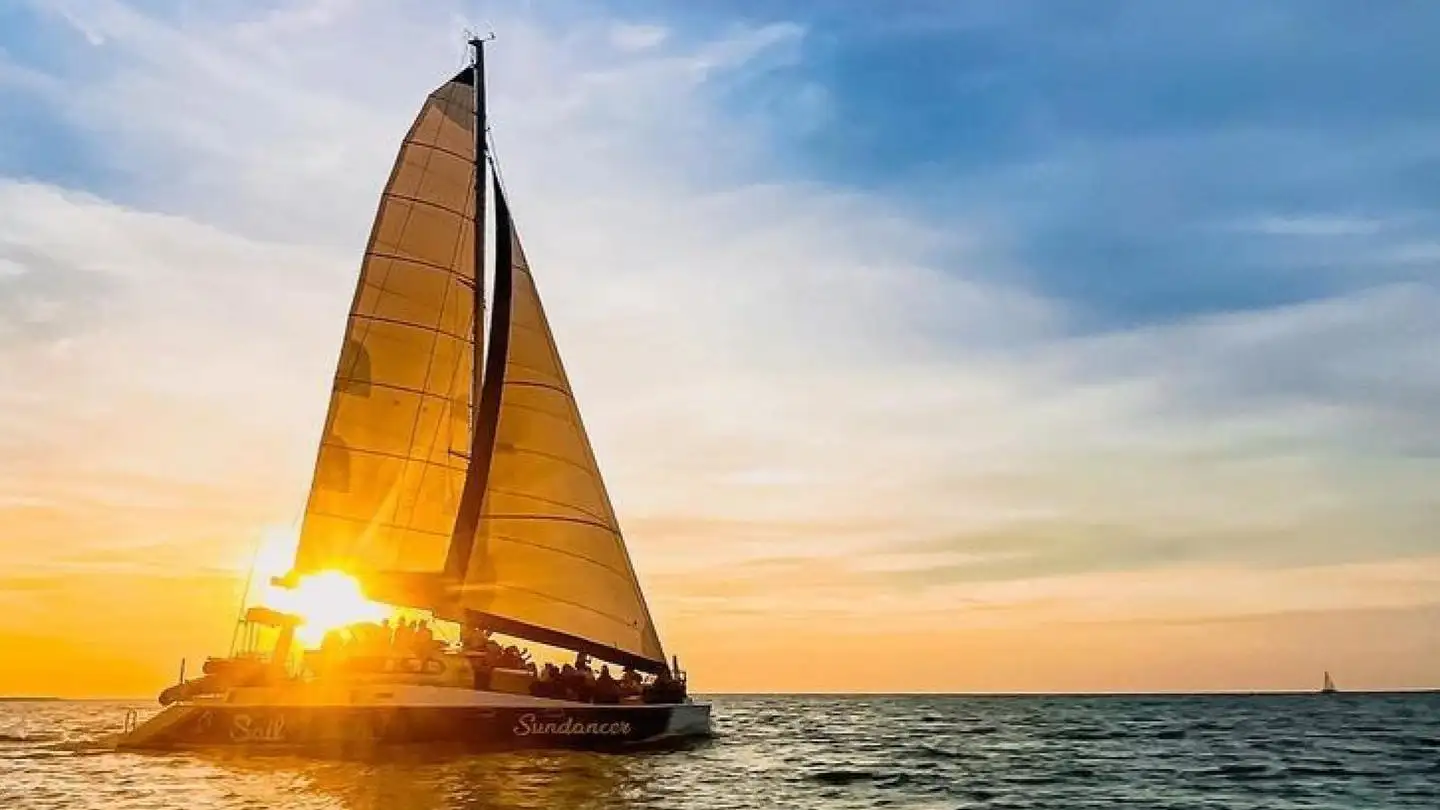 sundancer_saildarwin-2-edited-1.jpg