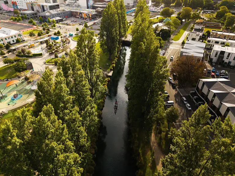 waka-tour-avon-river