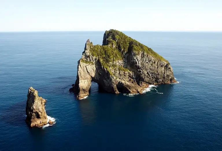 Helicopter Flight over Hole in the Rock