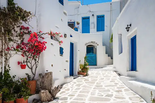 One Week in the Greek Islands Intrepid Tour | Intrepid Travel 18 to 35's