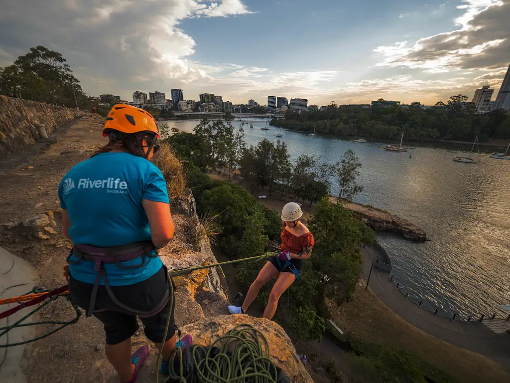 Kangaroo Point Twilight Abseil Adventure