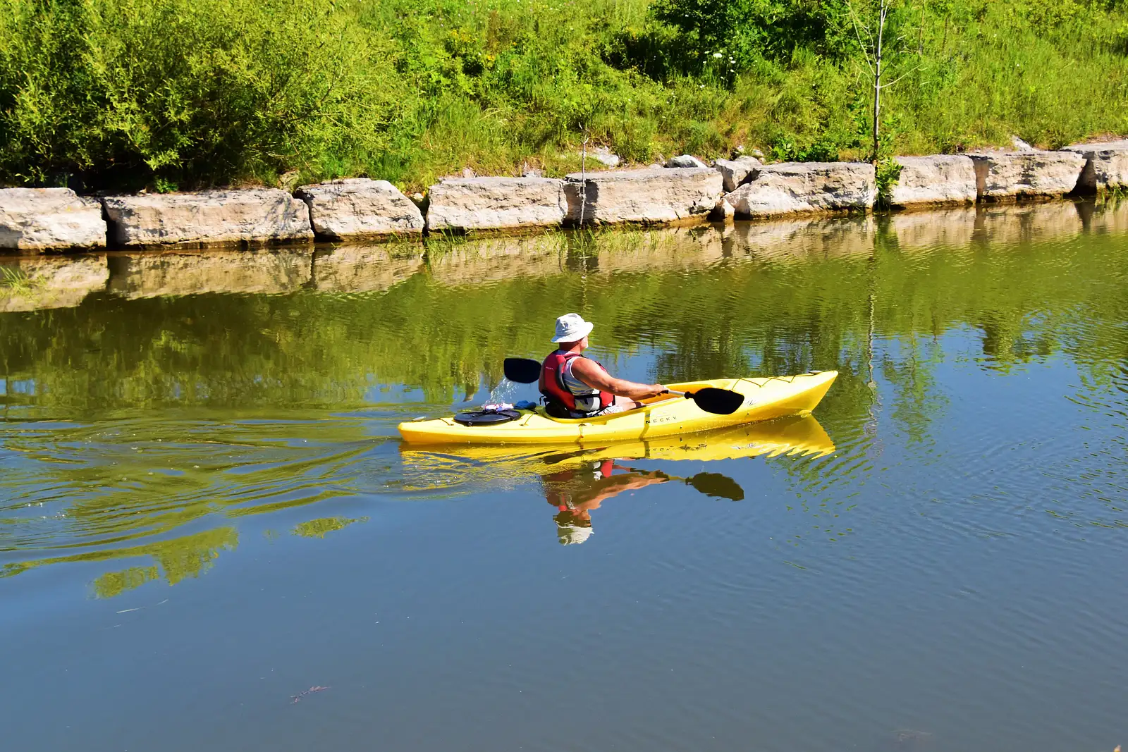 Canning River Kayaking Tour Through Perthβs Scenic Waterways