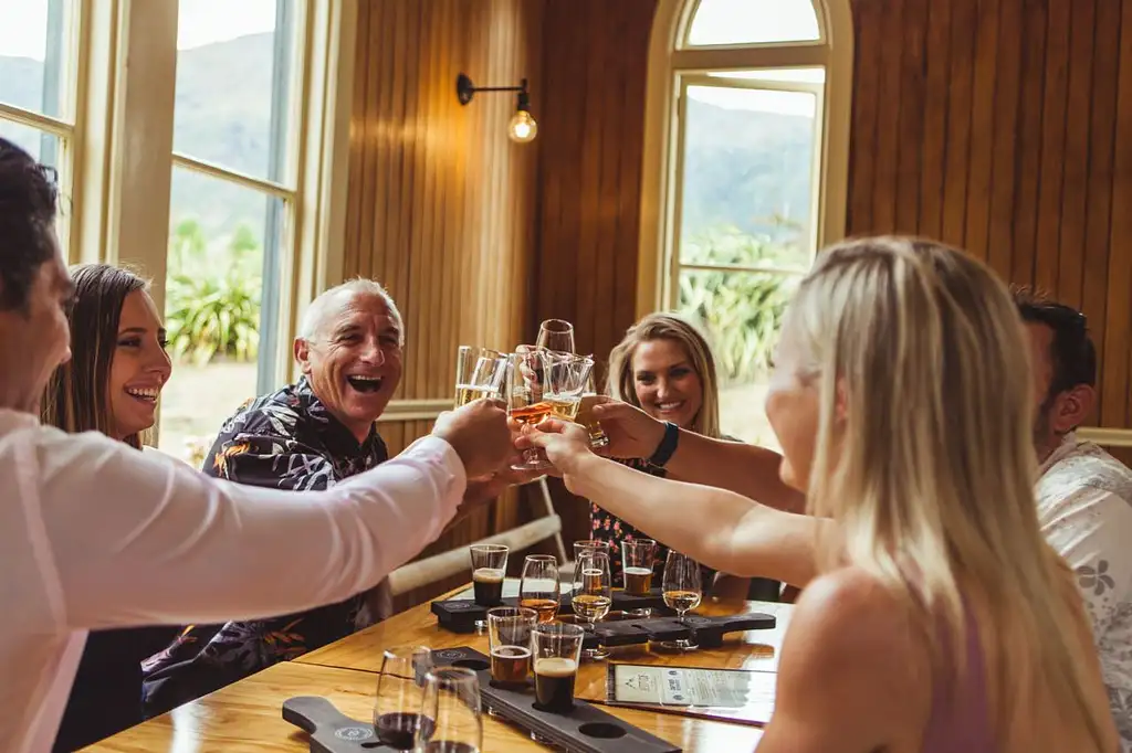 Queenstown Twilight Wine & Craft Beer Tour
