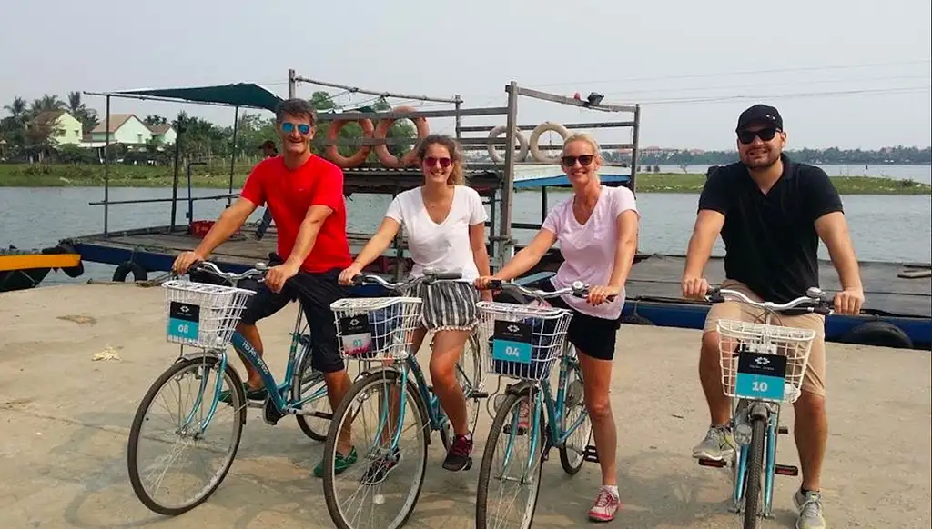 Half-day Kim Bong Eco-tour by Bicycle and Bamboo Boat Ride