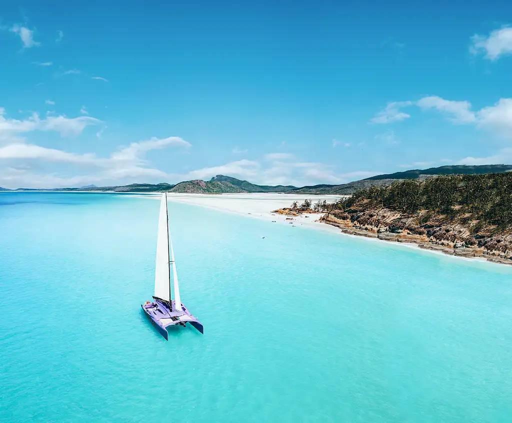 Camira whitsundays cruise