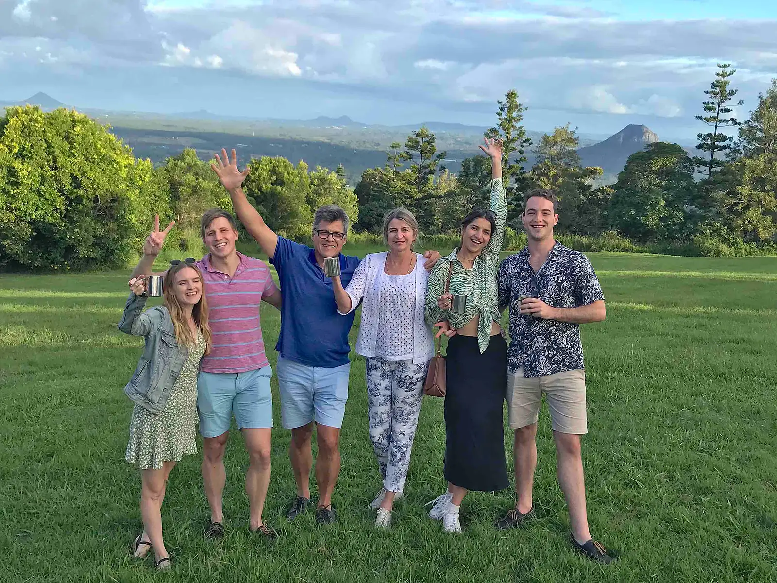 Noosa hinterland with gourmet lunch & wine tasting - day tour