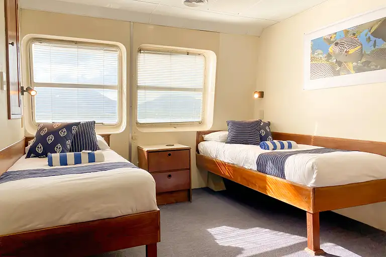divers-den-cairns-liveaboard-twin-cabin.jpg