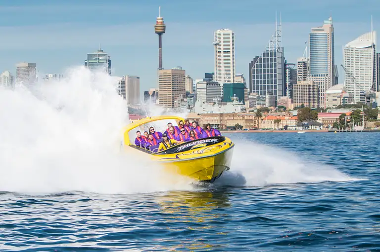 Sydney-Harbour-boat-toar
