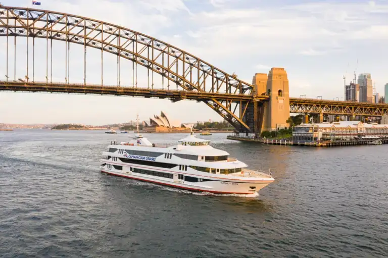 Sydney Harbour Sunset Cruise with Cocktails