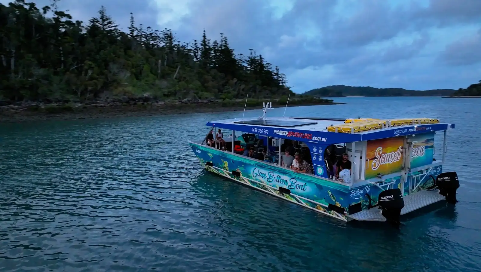 Airlie Beach glass bottom boat tour at sunset
