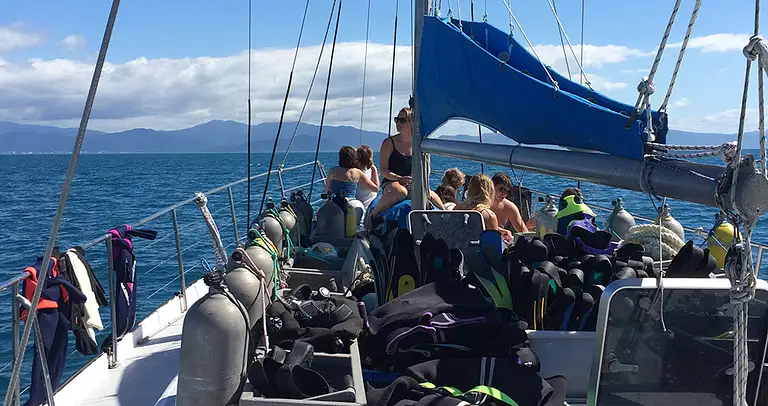 dive-great-barrier-reef