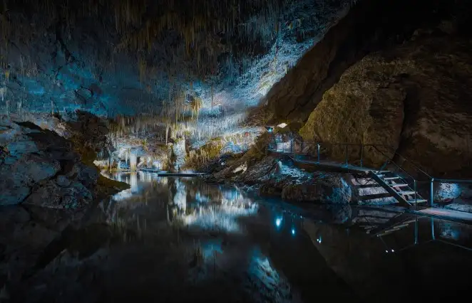 Lake Cave 8.jpg