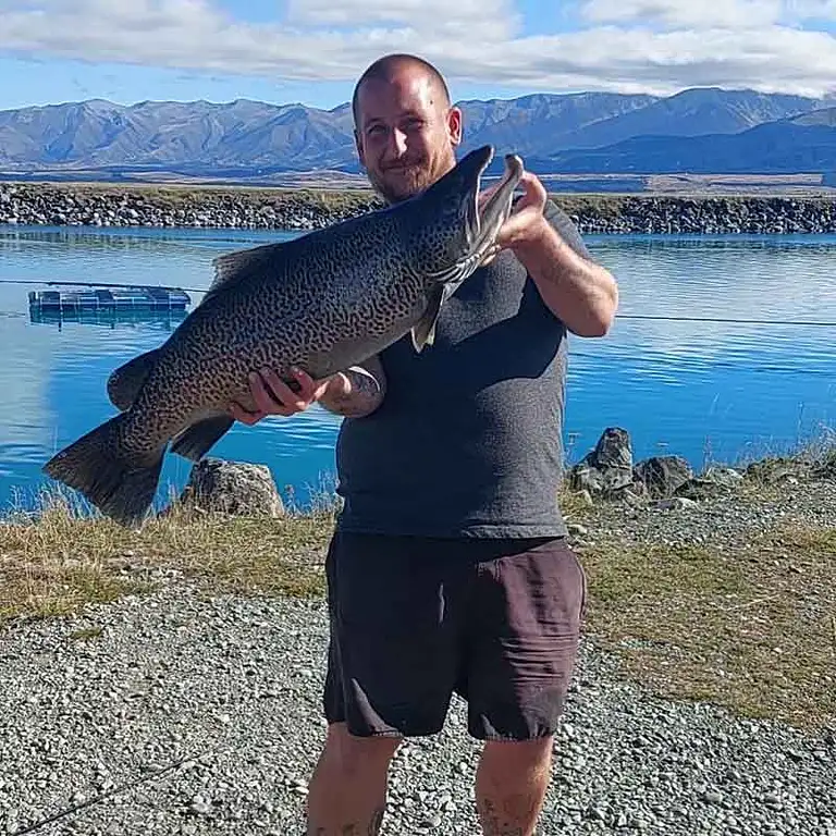 Fish guided tour Tekapo