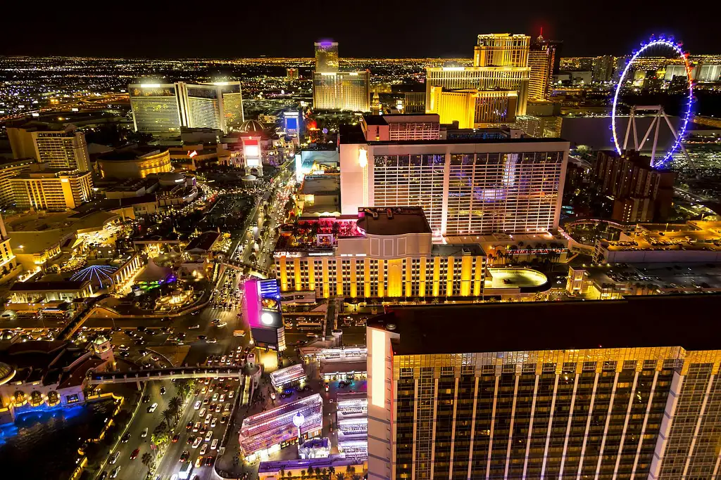 VIP Las Vegas Nightclub Crawl with Express Entry & Party Host