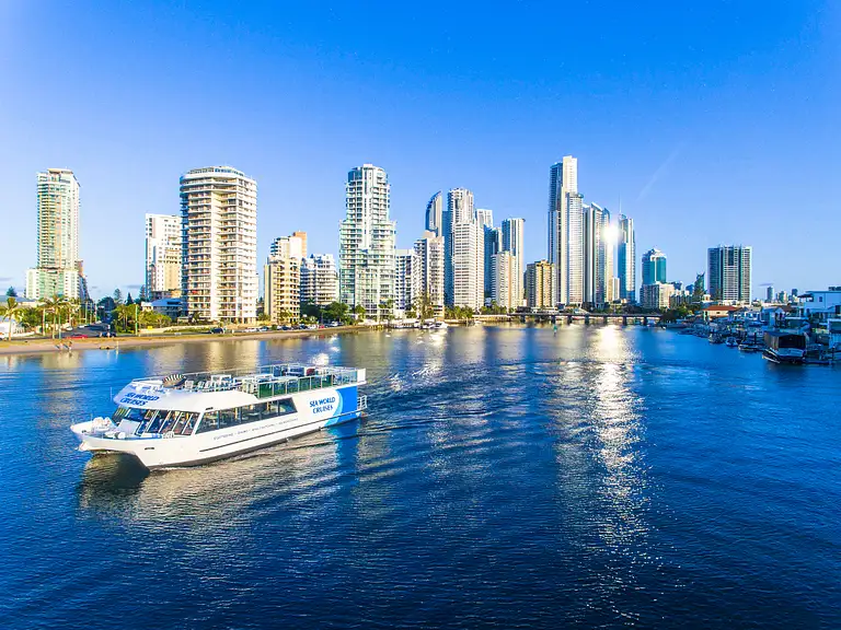 gold coast lunch cruises