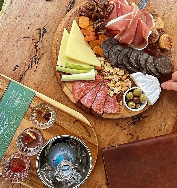 Noosa food and wine tour deals