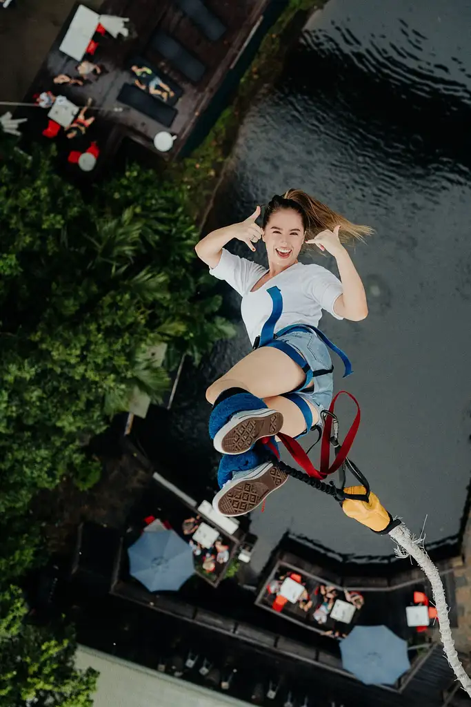 bungee-jump