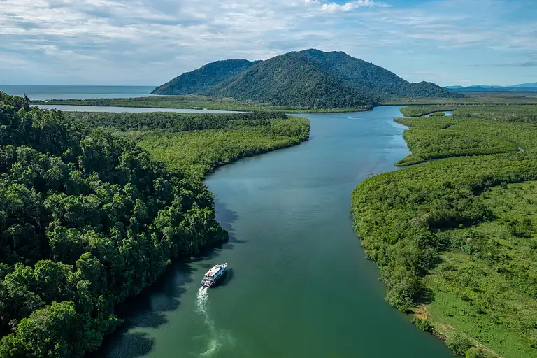 Frankland Islands Reef Cruise
