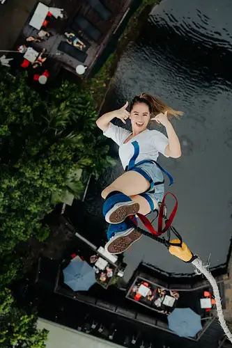 bungee-jump