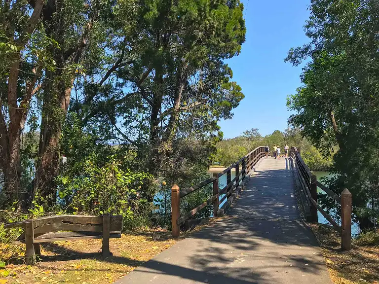 Noosa tour with oceanview lunch day tour